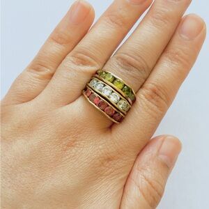 Green Crystal Peridot Quartz 22k GP Stacking Ring. Size 7.5